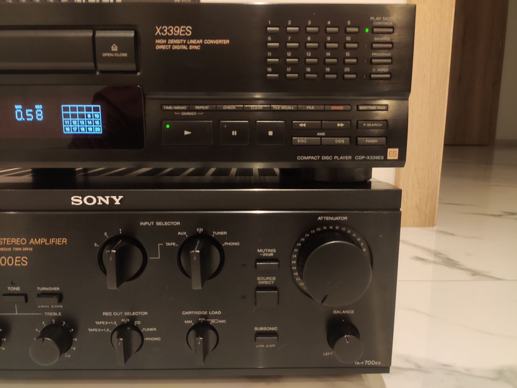 Odtwarzacz płyt CD Sony CDP-X339ES es pilot wzmacniacz Sony TA-F700ES