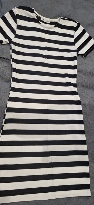 Sukienka w paski XS sinsey