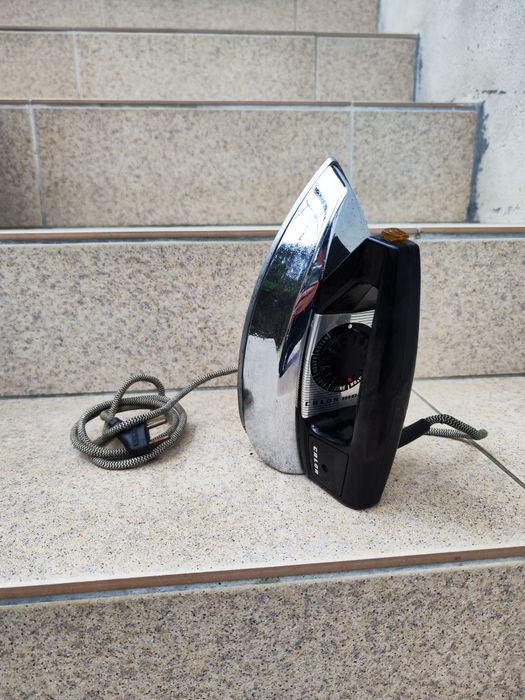 Ferro Engomar Antigo