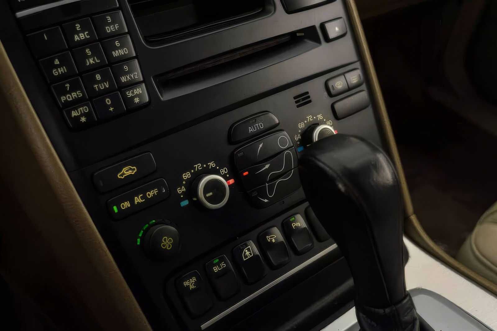 2013 Volvo  XC90