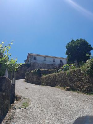 Moradia T3 para reconstruir, Com pequeno terreno — Monção E Troviscoso, Viana do Castelo