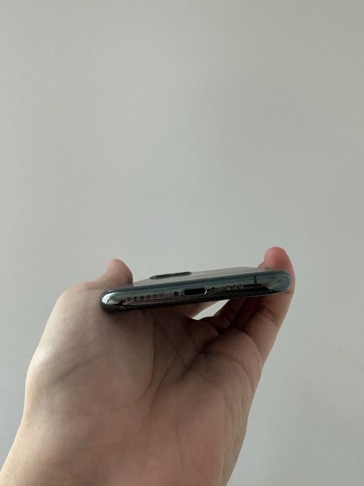 Продам iPhone 11 pro