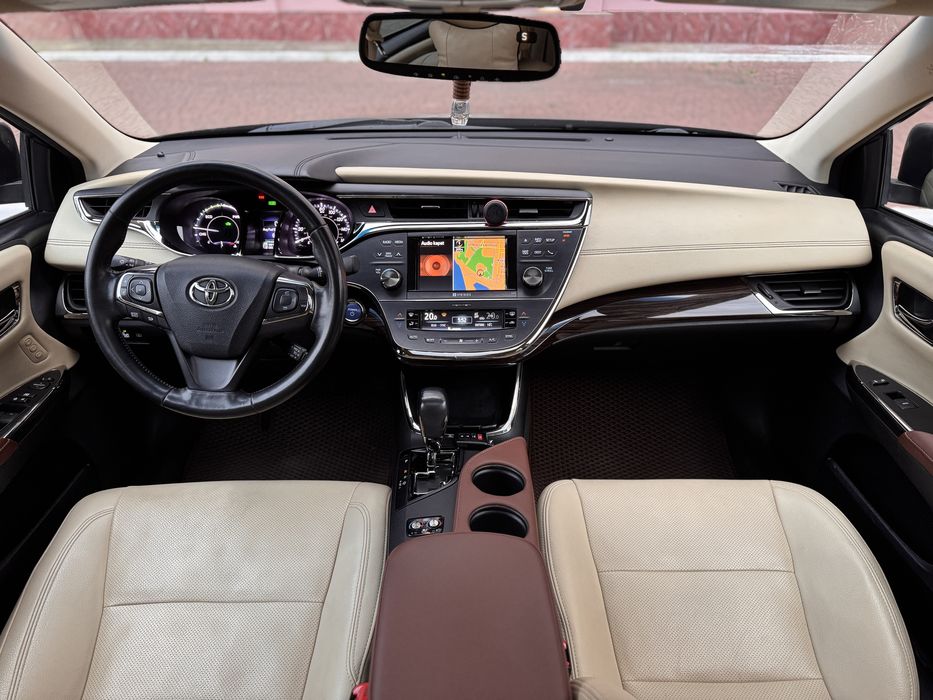 Toyota Avalon Hybrid 2013