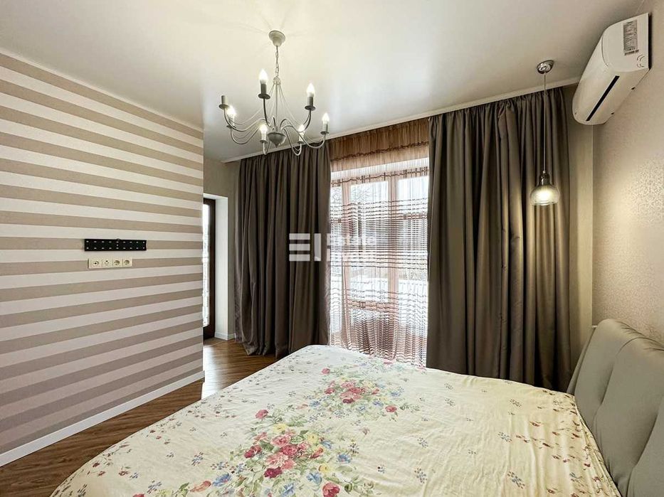 Продам таунхаус, дом, пос. Жуковского, Большая Даниловка, Шишковка