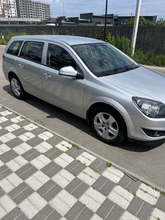 Продам Opel Astra H