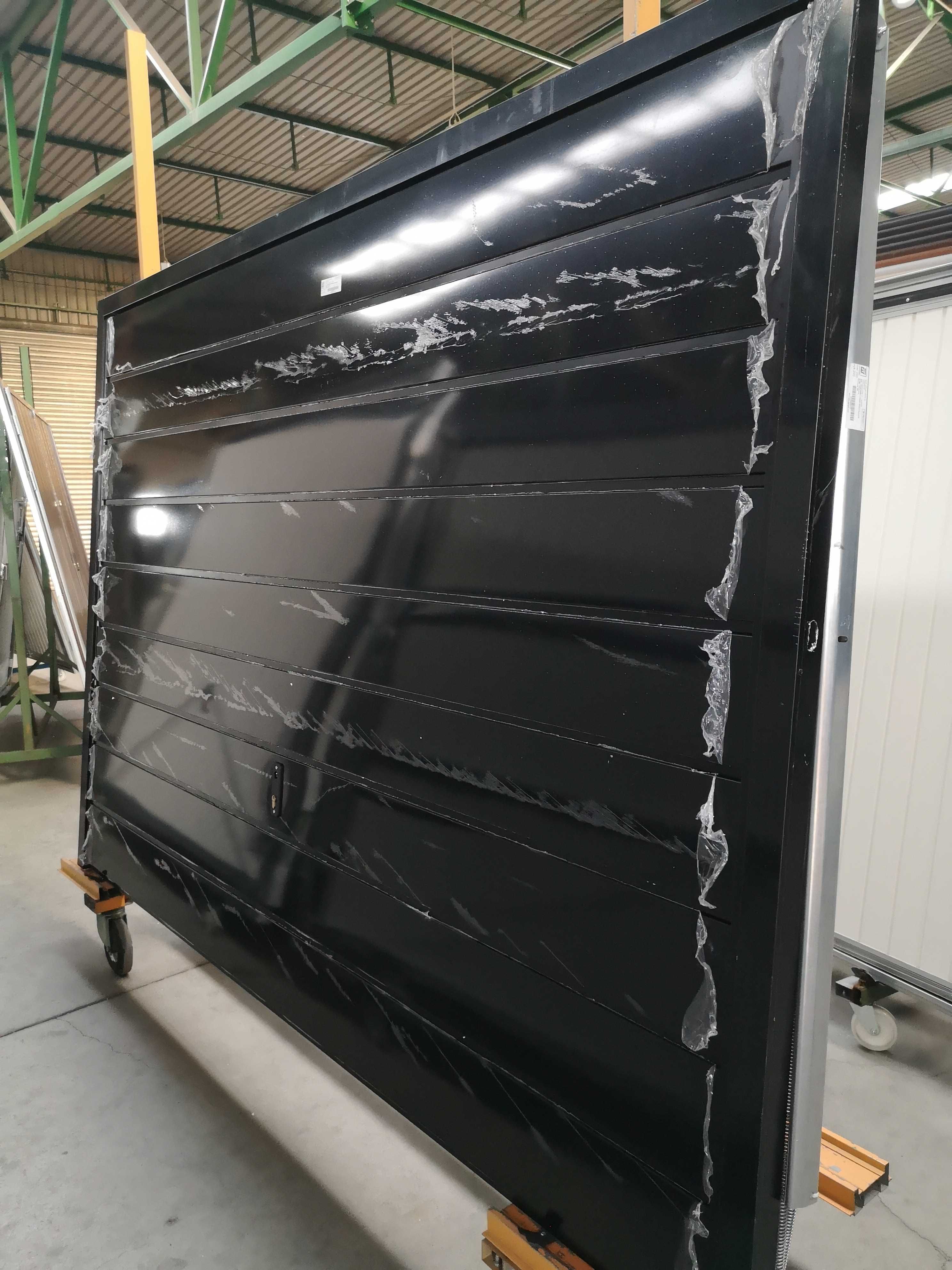 Brama garażowa uchylna 3000x2100 antracyt grafit brąz czarna uchył