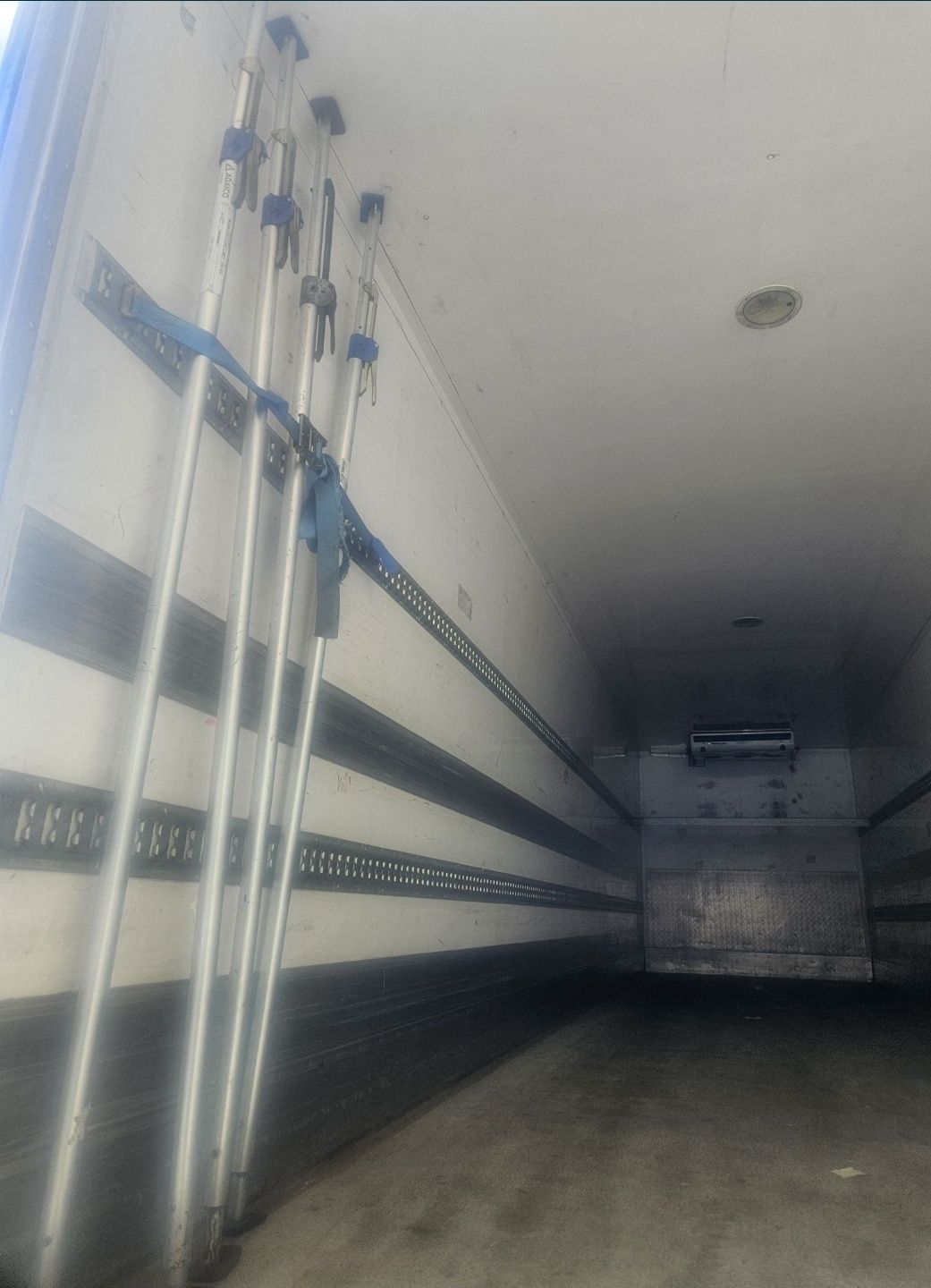 Vende-se Camião Frigorífico DAF XF 105.460 com Motor Thermo Kin