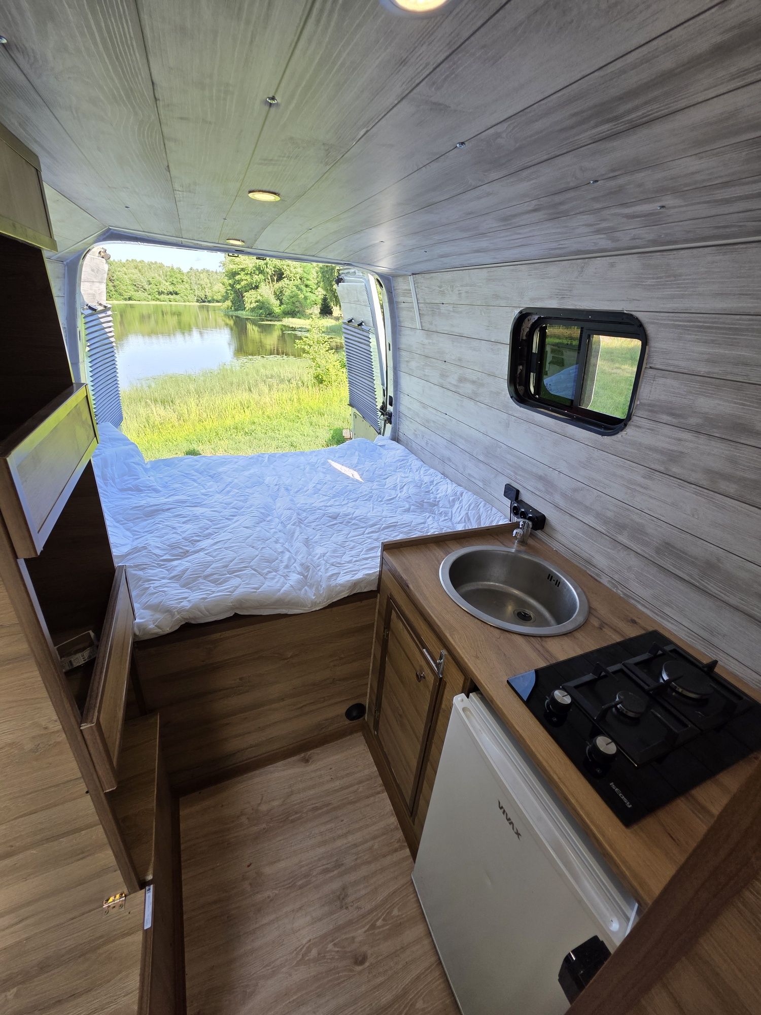 Kamper Całoroczny Renault Master WC prysznic ogrzewanie solar tv