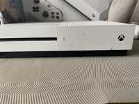 X Box One S 1TB + 2pady,Gry