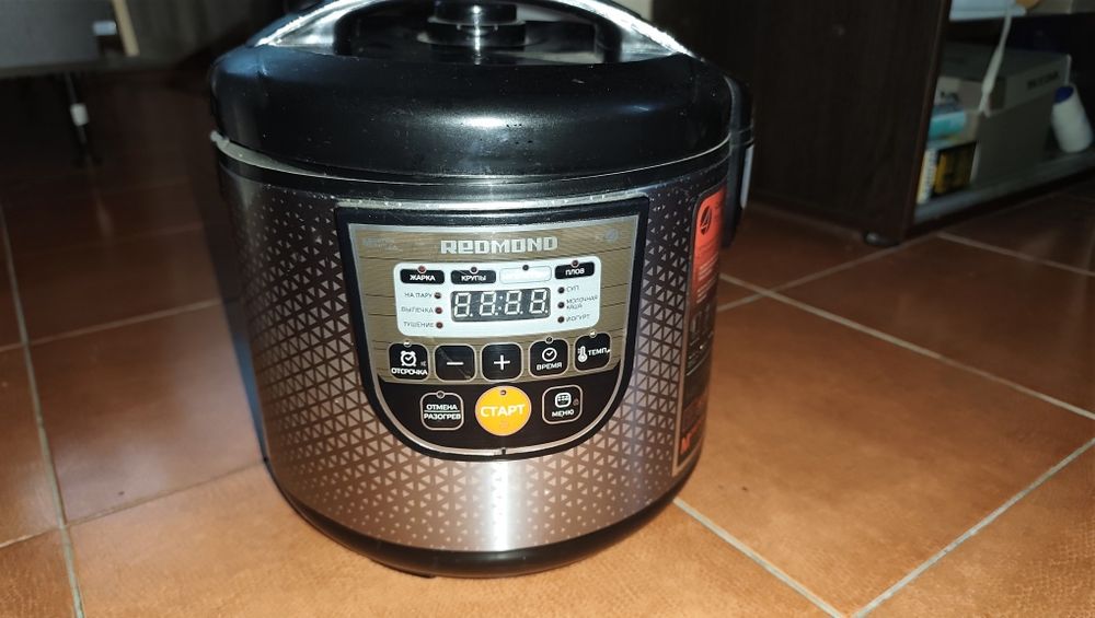 Мультиварка Redmand RMC-M22