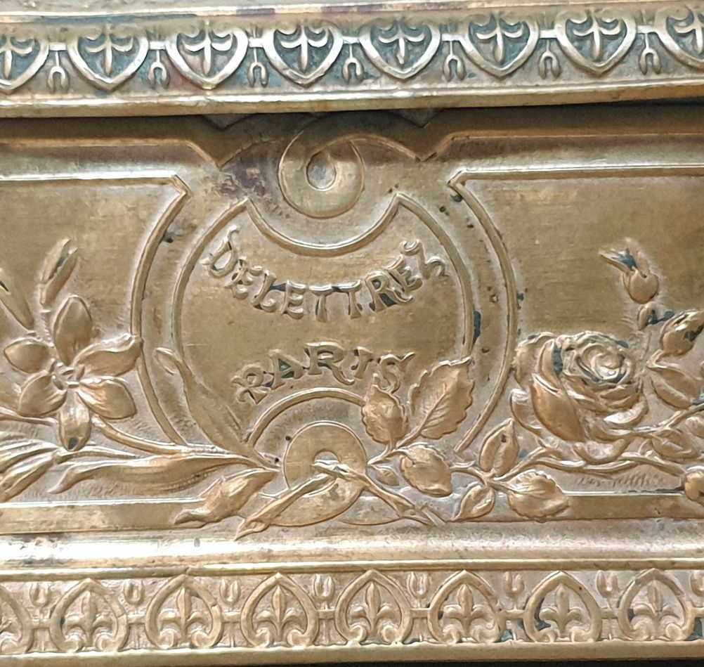 Antiga caixa de frasco de perfume francesa dourada Delettrez Paris