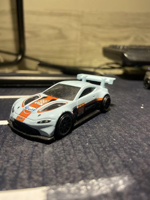 Aston Martin Vantage GTE - HW Turbo 2/5 - loose - hotwheel