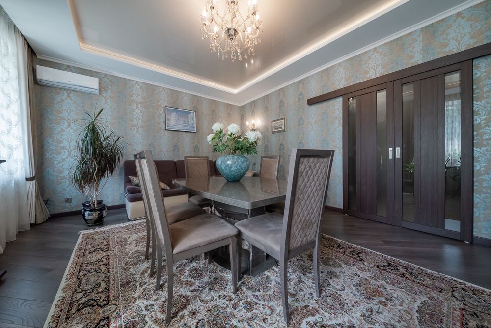 Без % Продається  шикарна квартира , 3 кімнати . Урядовий квартал .