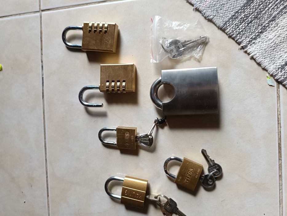 6 cadeados novos