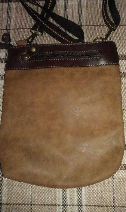 Шкіряна нова сумка-месенджер через плече від елітного бренду - Сhala