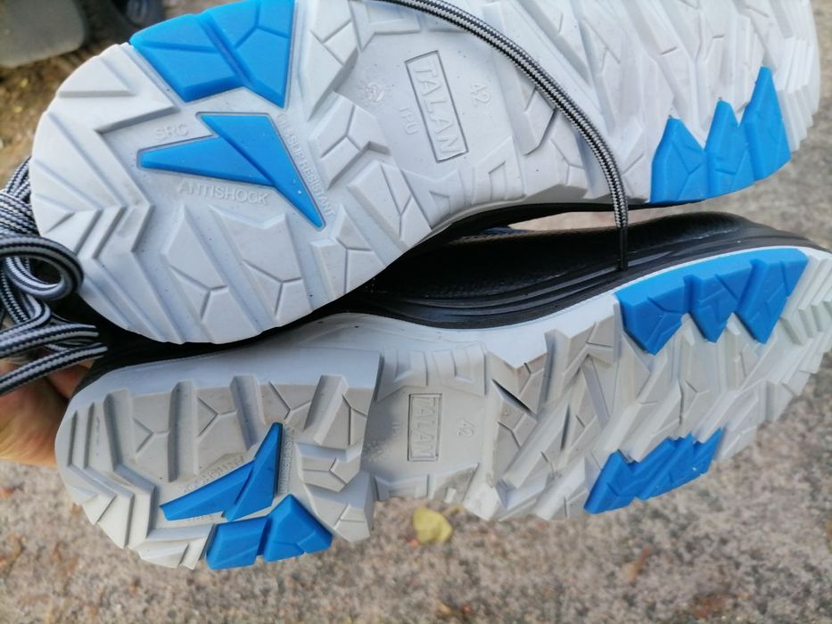 Ботинки на меху  новые