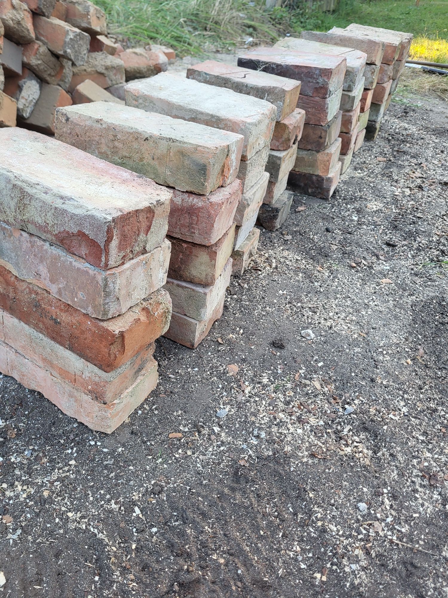 Sprzedam cegłę poniemiecką