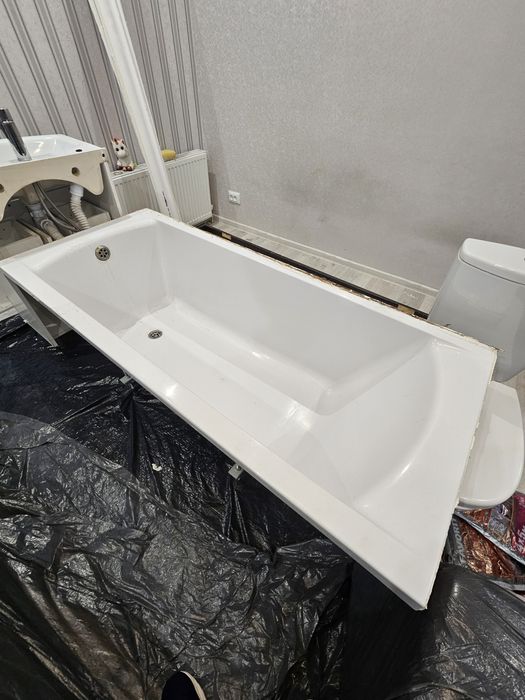 Продам ванну, тумбу з раковиною.