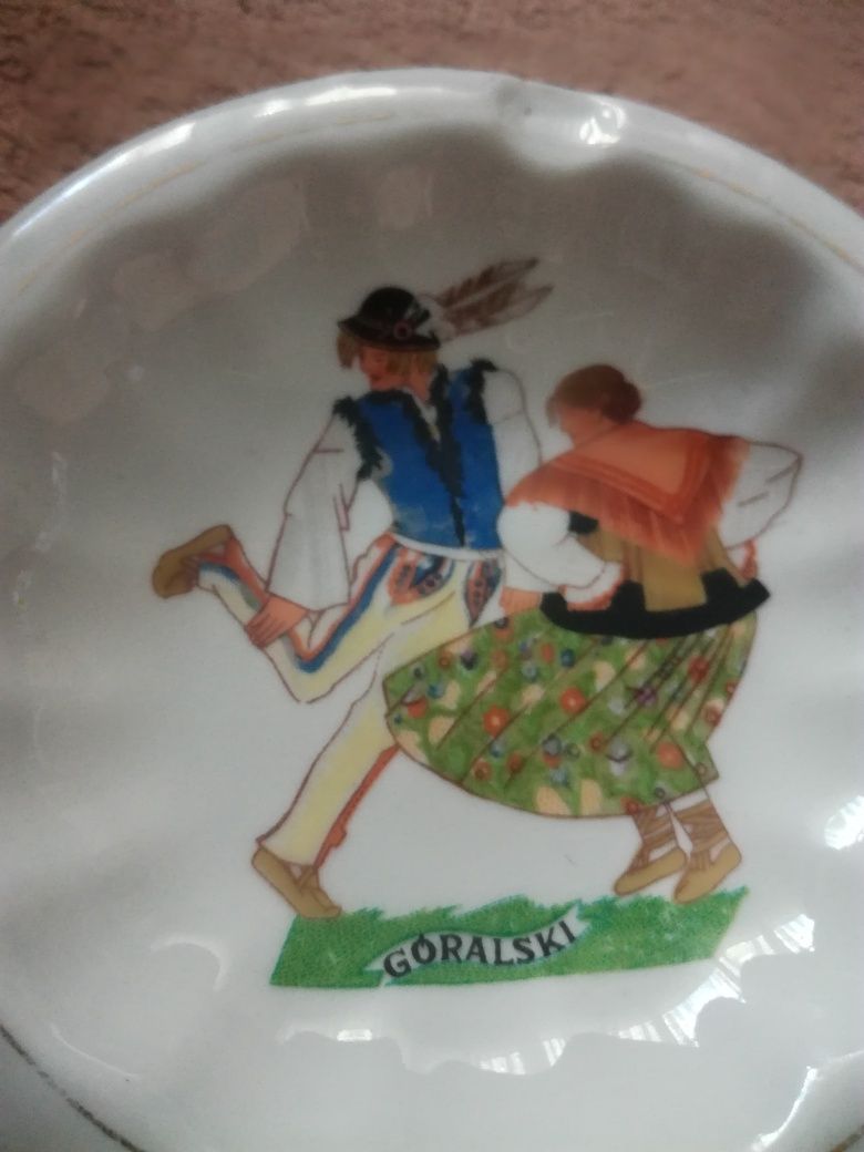 Popielniczka taniec góralski strój porcelana