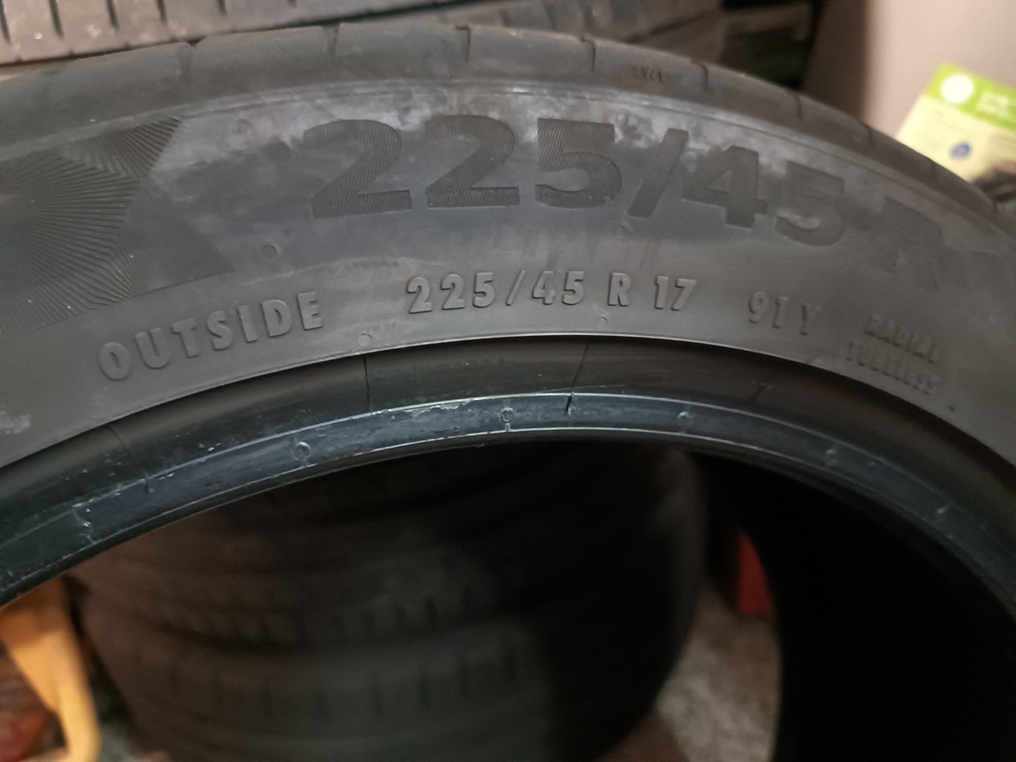 Pneus Continental 225/45 r17