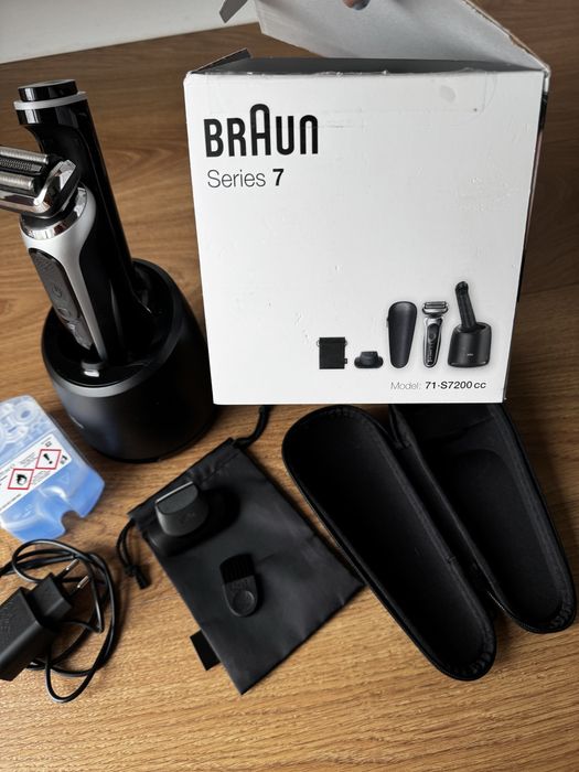 Golarka BRAUN Seria 7 71-S7200CC