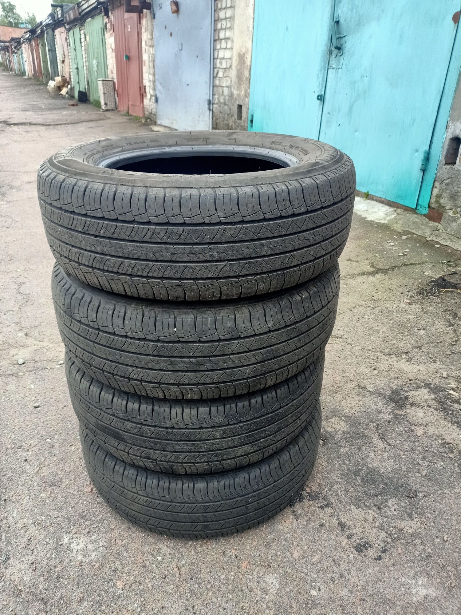 Комплект Літньої гуми Michelin Latitude Р16 215/65