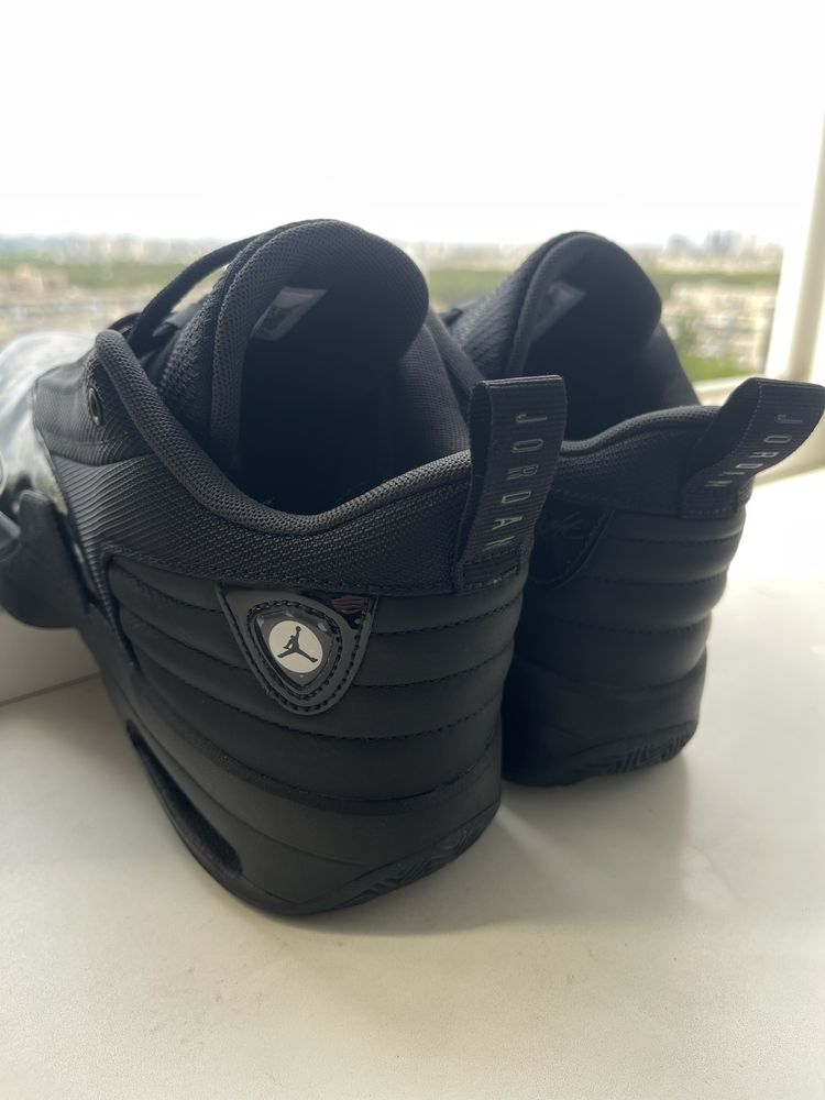 Кросівки Jordan Max Aura 6