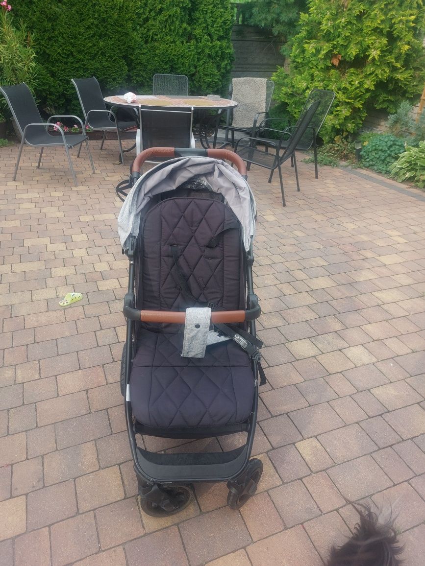 Sprzedam Wózek spacerowy