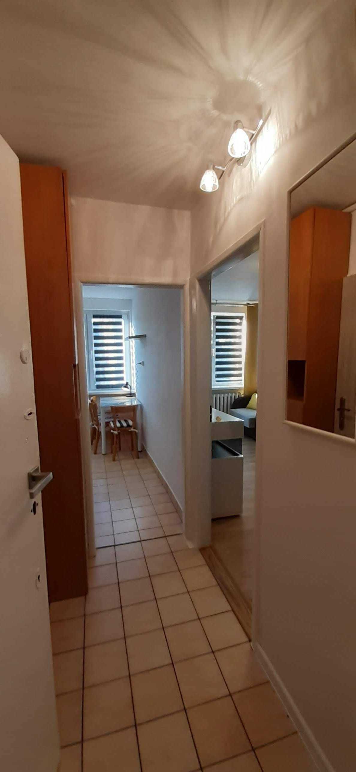 Duża kawalerka centrum Konstancin, oddzielna kuchnia