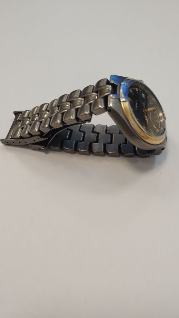 Годинник Tissot Titanium