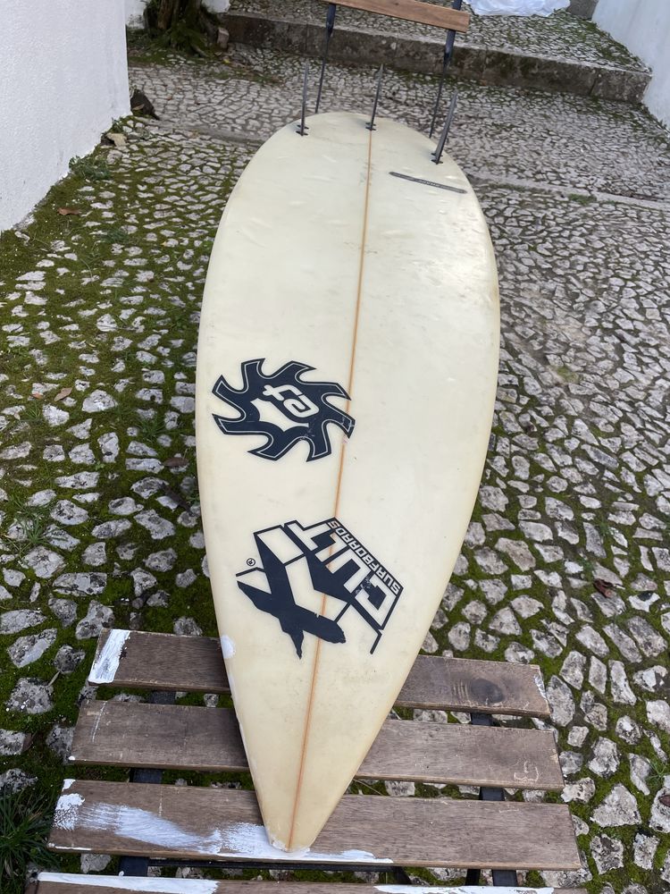 Prancha surf Energia Tropical 5 5 com deck e fins