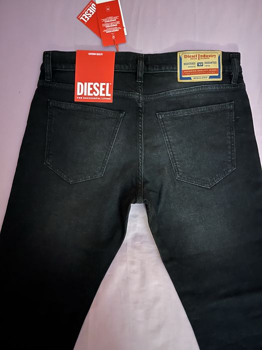 Wyprzedaż spodnie męskie Diesel.