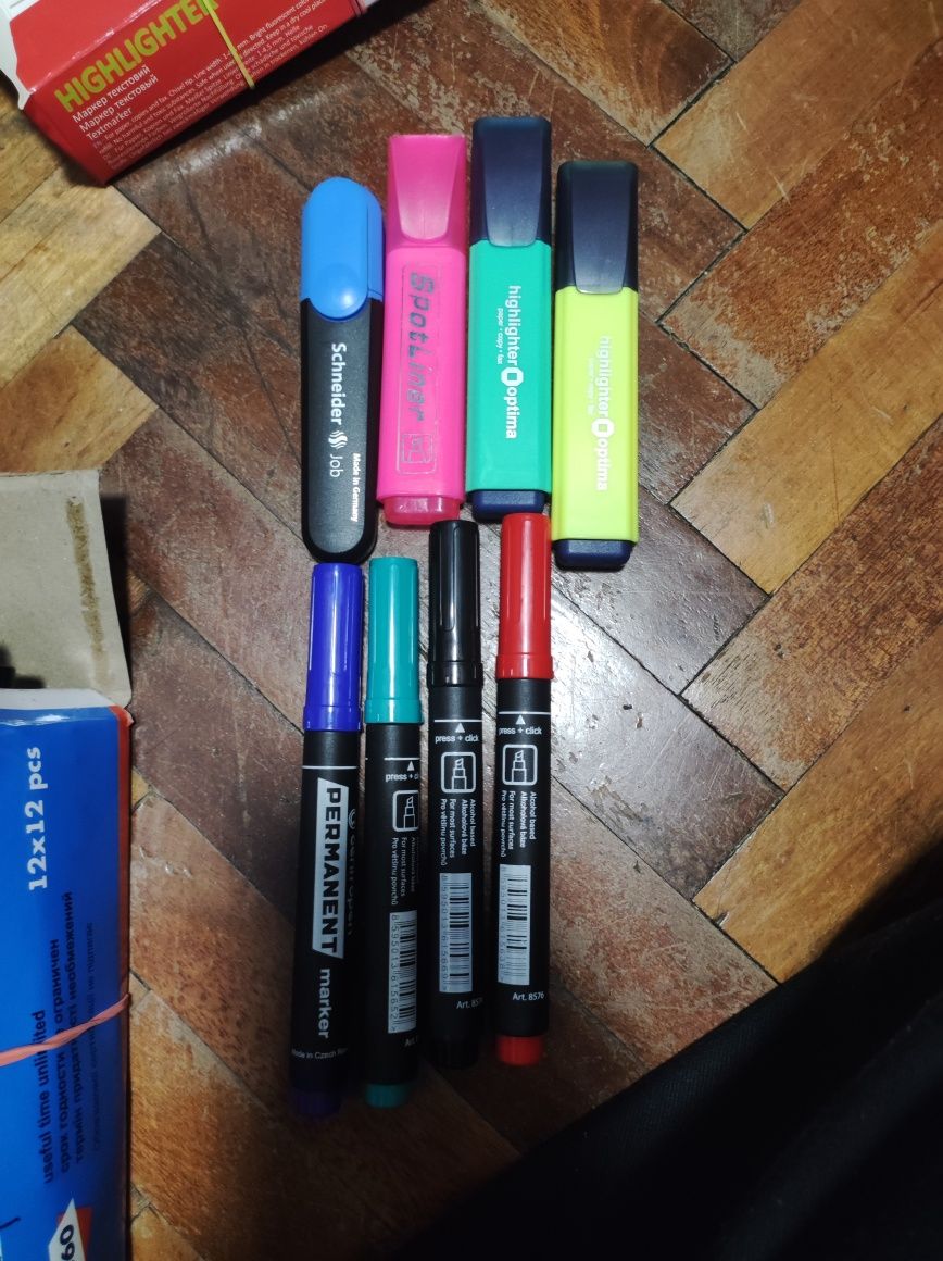 Ручки,карандаши,маркеры