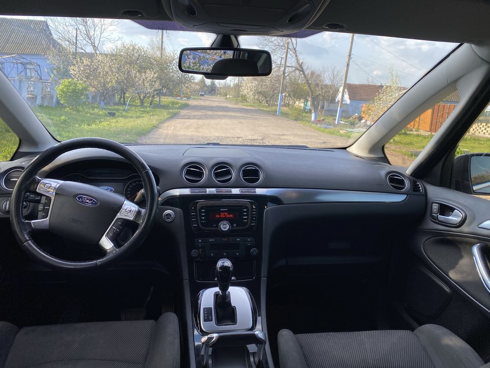 Ford S-Max 2013 рік офіційна. Купувалось в Україні