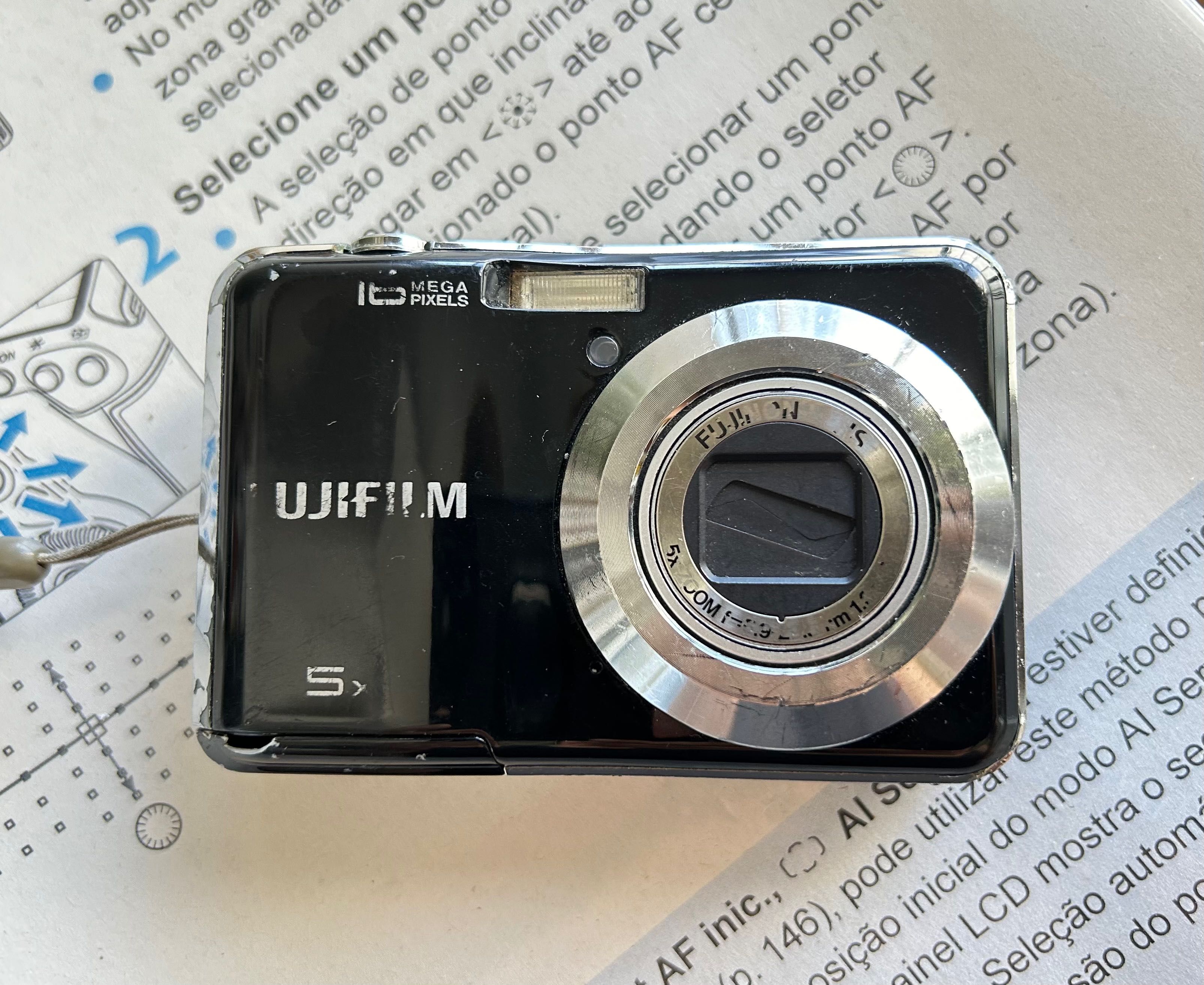 Máquina fotográfica Fujifilm Finepix. AX