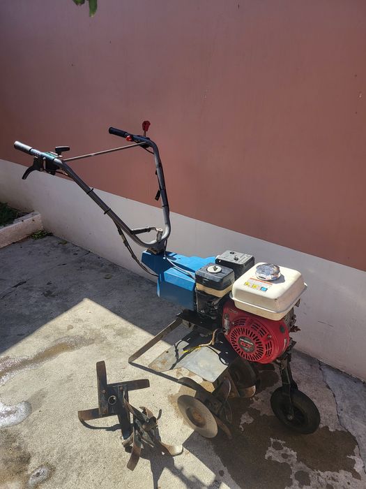 Moto enxada Honda