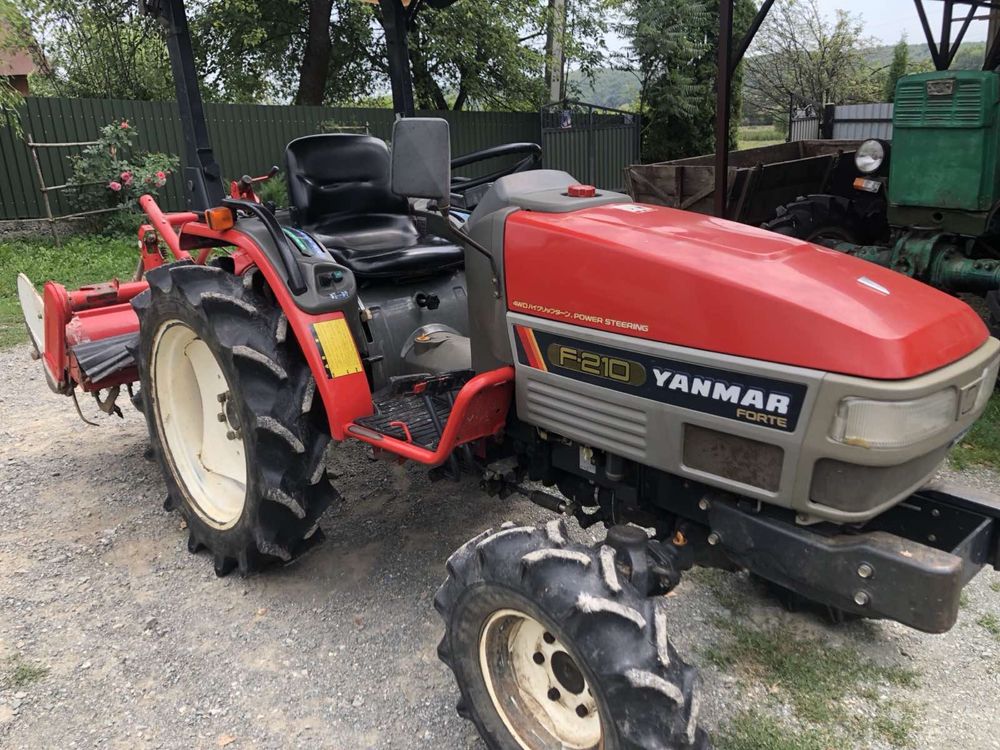 Японський міні-трактор Yanmar f210 + фреза