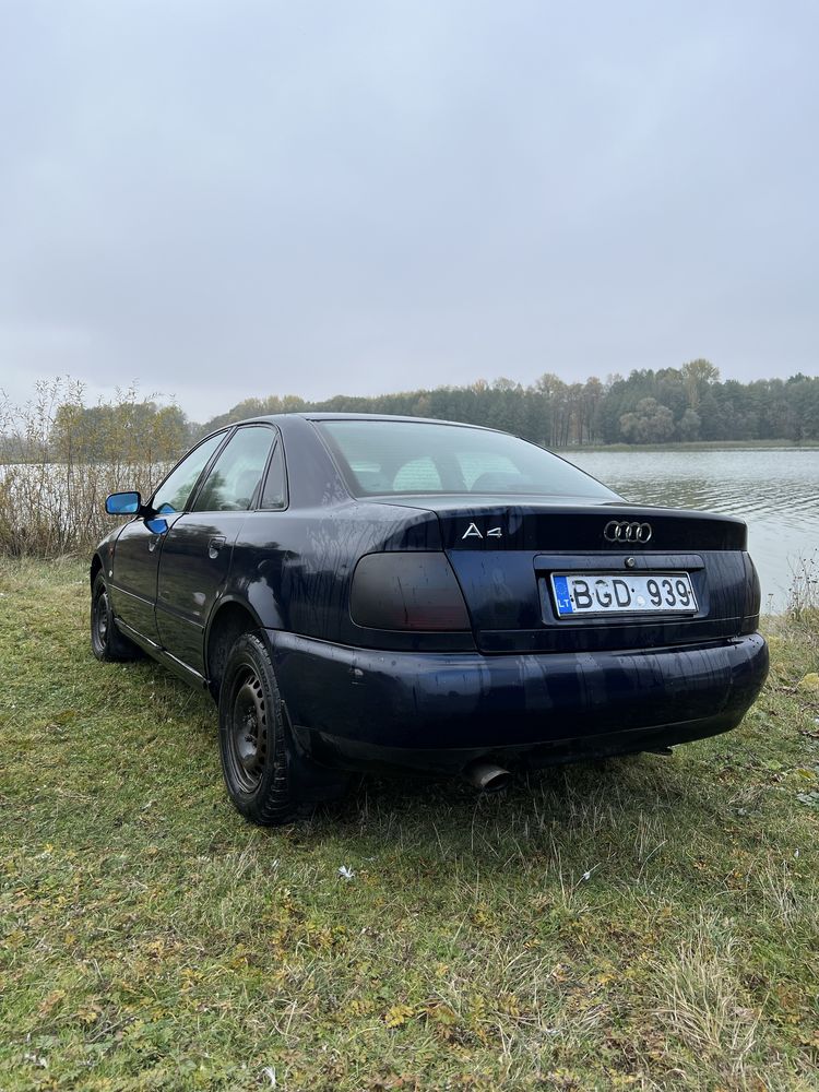 Ауді А4B5, 1,6 бензин, 1997 рік