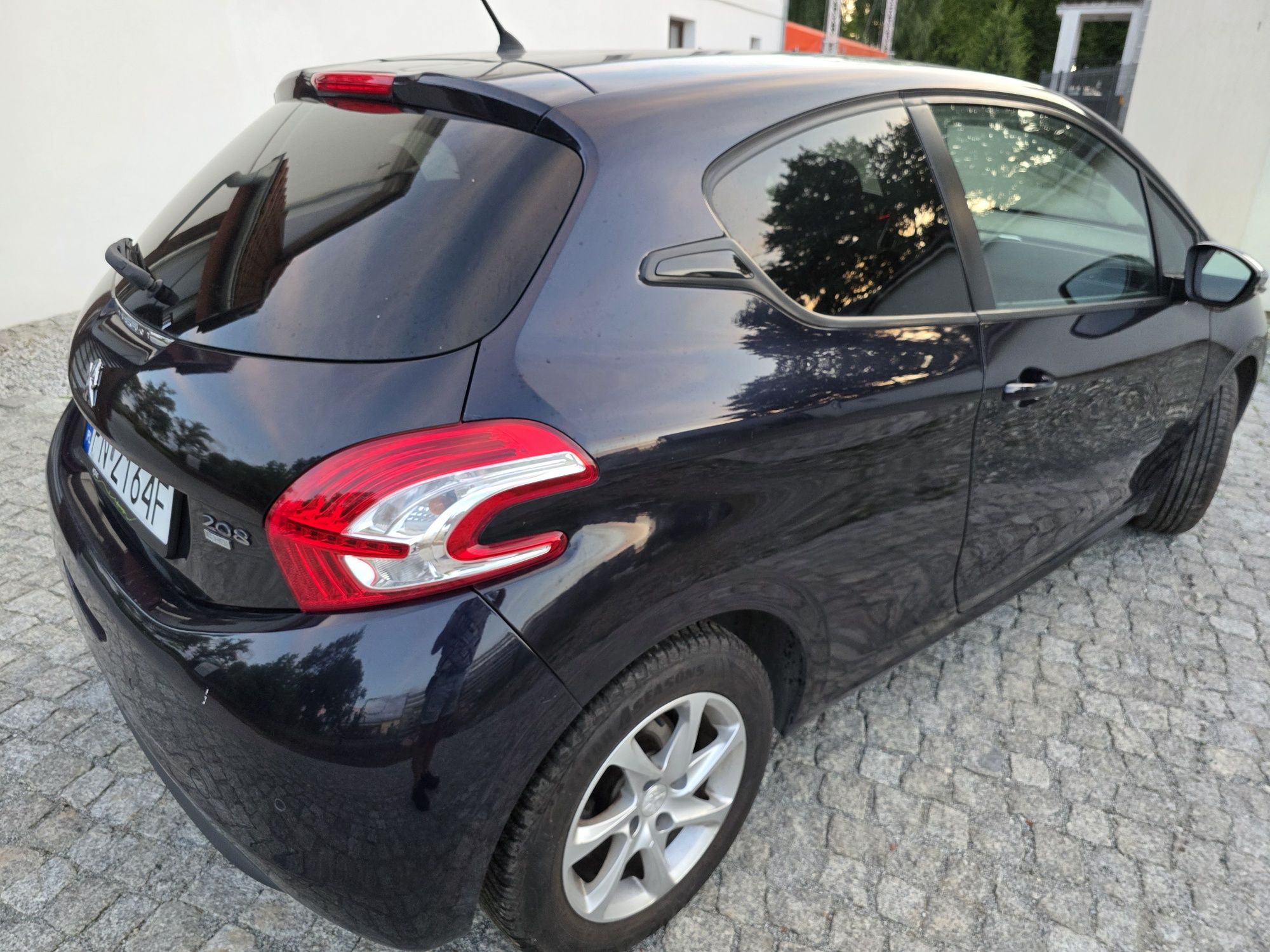 Peugeot 208. 2014 1.6 hdi