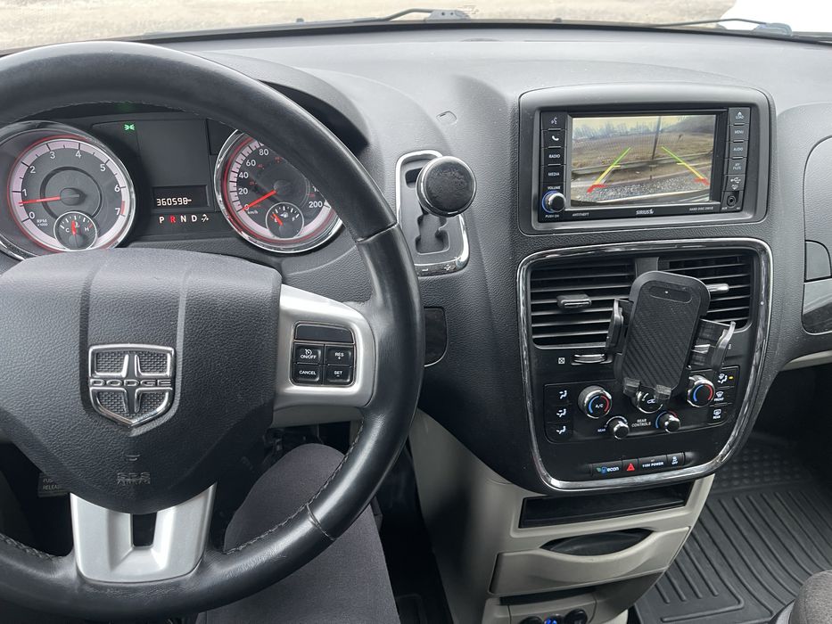 Grand Caravan Voyager LPG Doinwestowany ładny stan