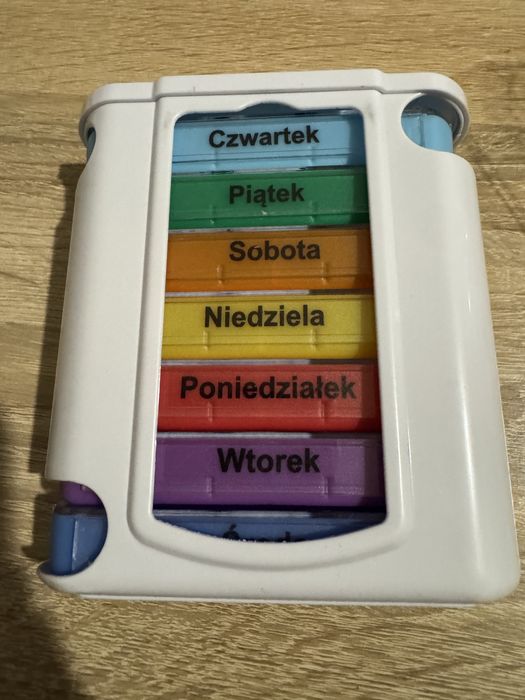 Tygodniowy pojemnik na leki