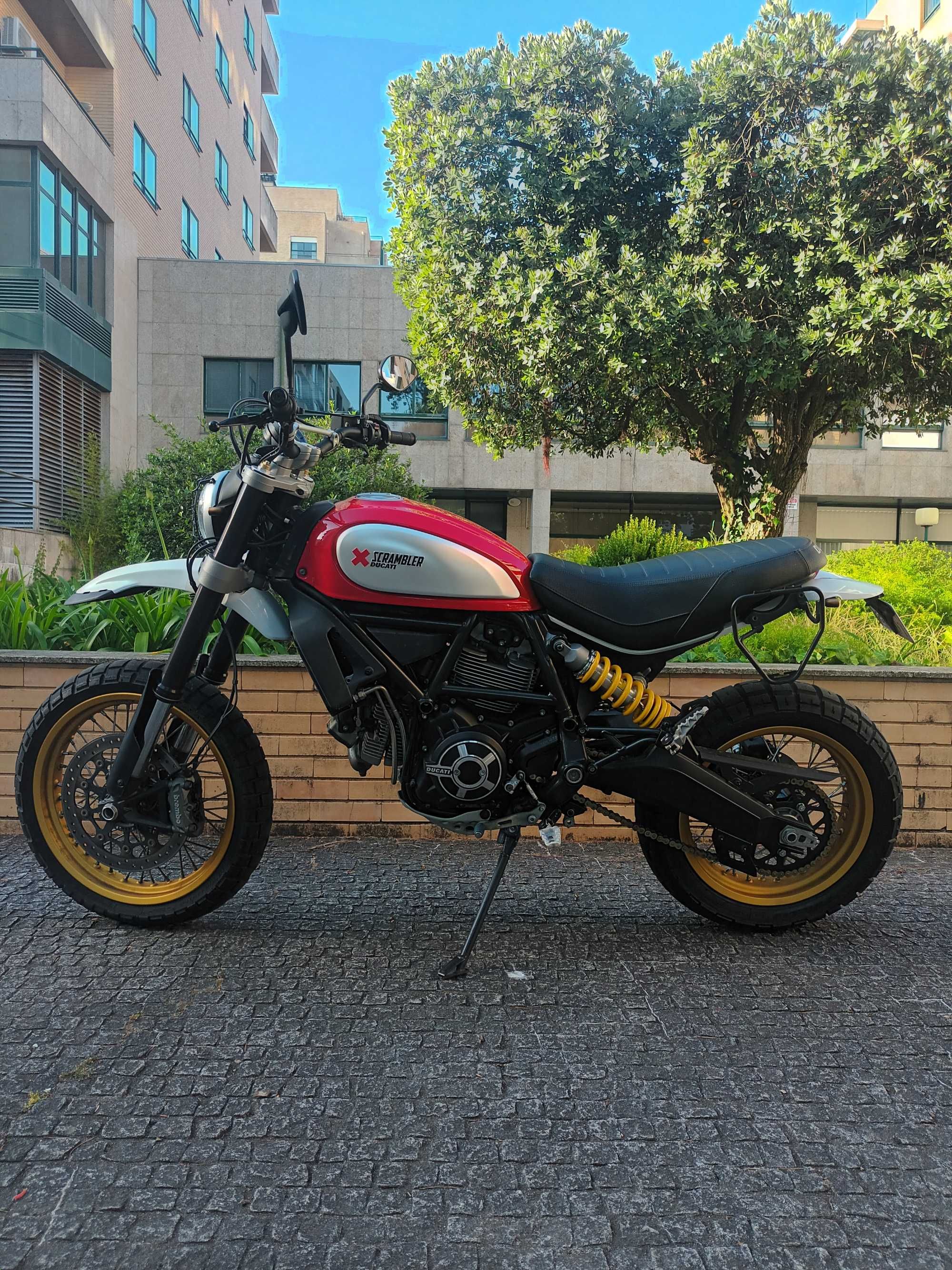 Ducati Scrambler Desert Sled