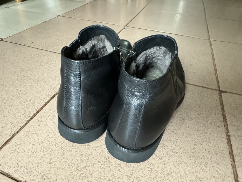 Продам зимові ботінкі