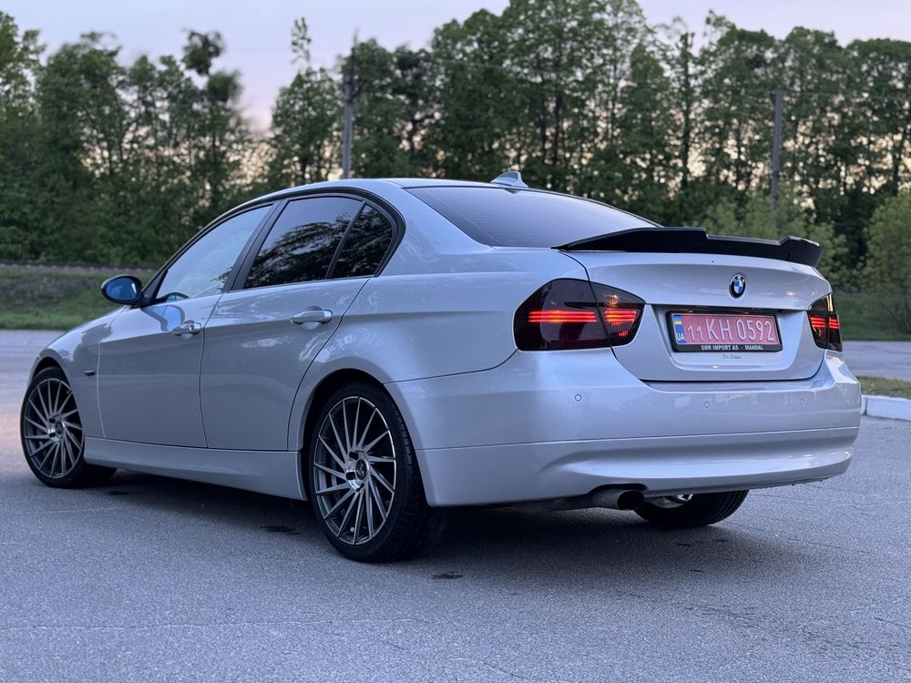 Продам BMW 3 series E90