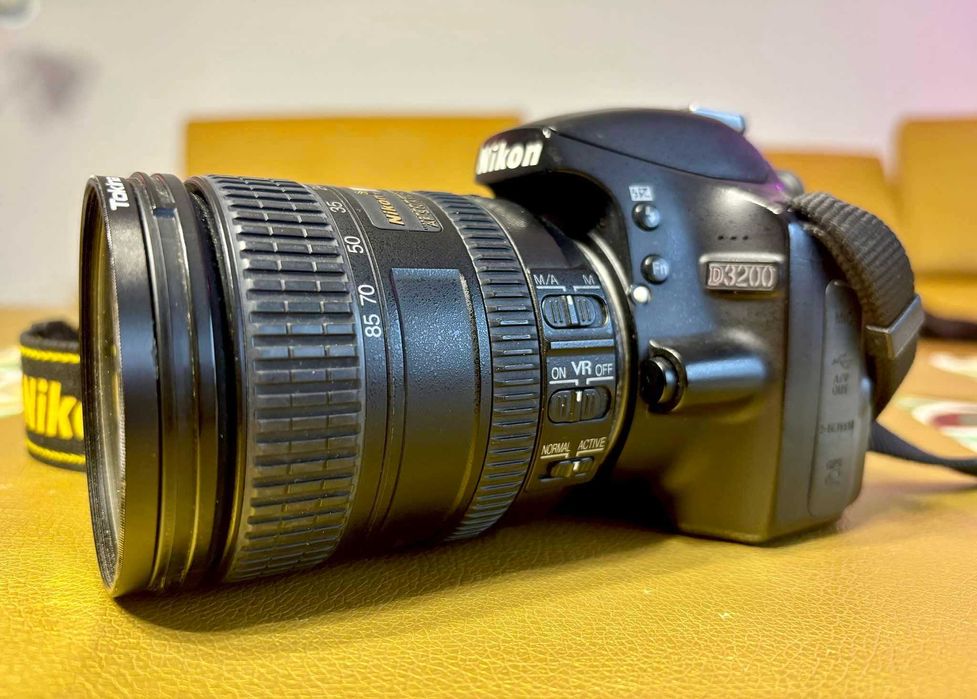 Nikon D3200 AF-S NIKKOR 16-85mm i AF-S NIKKOR 18-55