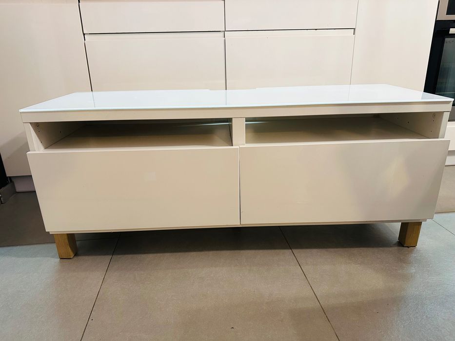 Szafka RTV Ikea Besta