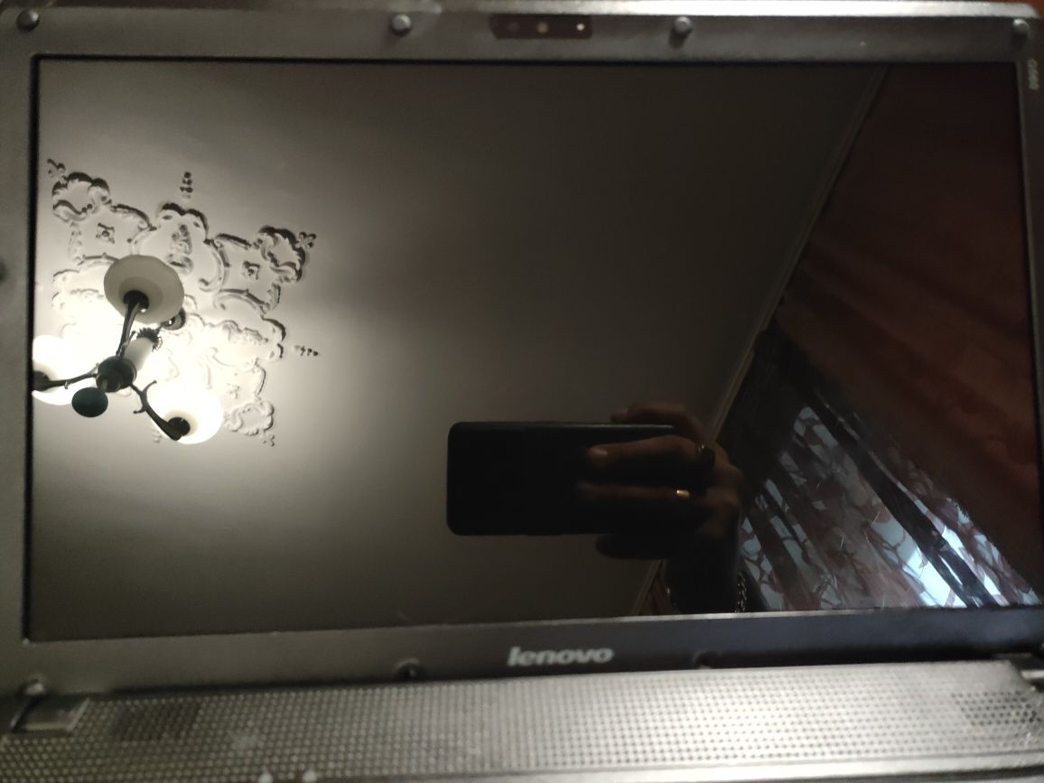 Продам ноутбук Lenovo G560