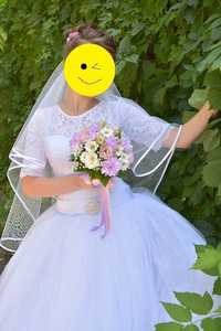 Свадебное платье 3000грн