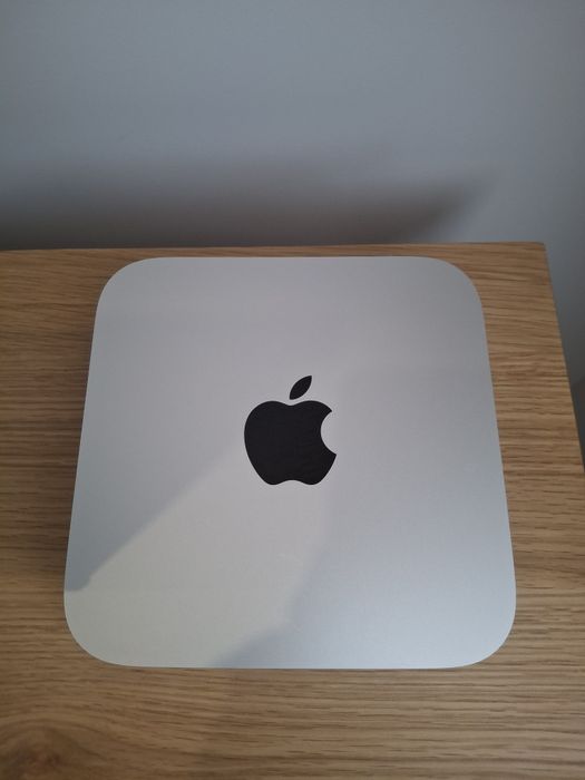 Mac mini M2 em perfeito estado.
