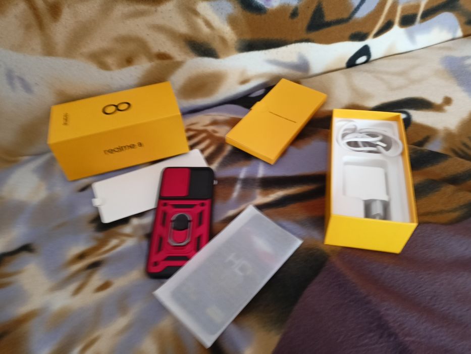 Sprzedam telefon Realme 8